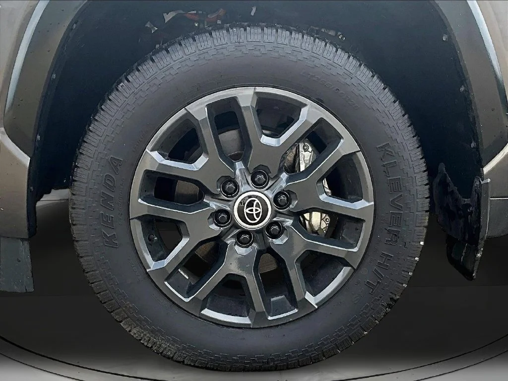 2024 Toyota Sequoia Platinum - Photo 35