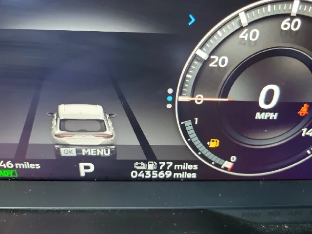 Used 2023  Mitsubishi SEL image 25