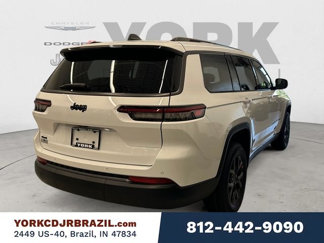 New 2027 Bright White Clearcoat Jeep Laredo Altitude image 5