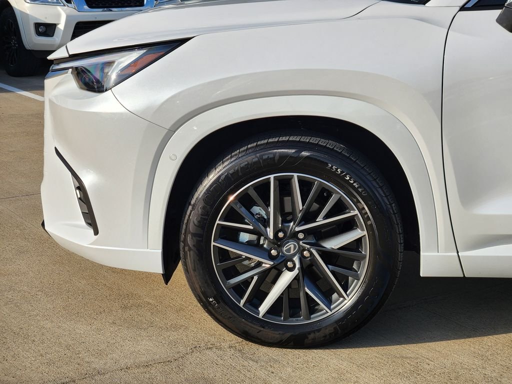 Certified Used 2026 Pearl Lexus 350 Premium image 8