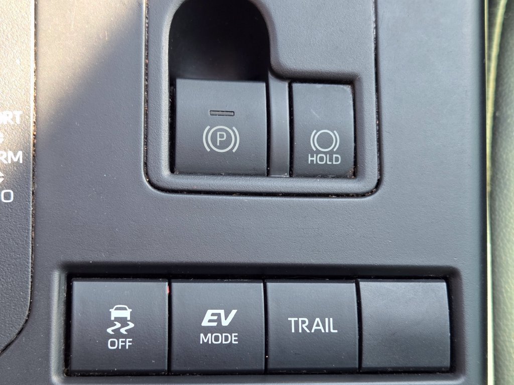 Used 2022 Midnight Black Metallic Toyota Hybrid XLE image 11