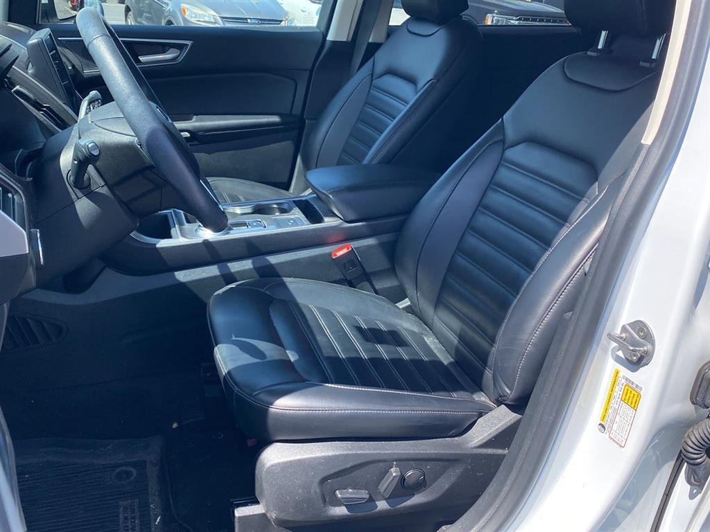 Used 2023 Oxford White Ford SEL image 2