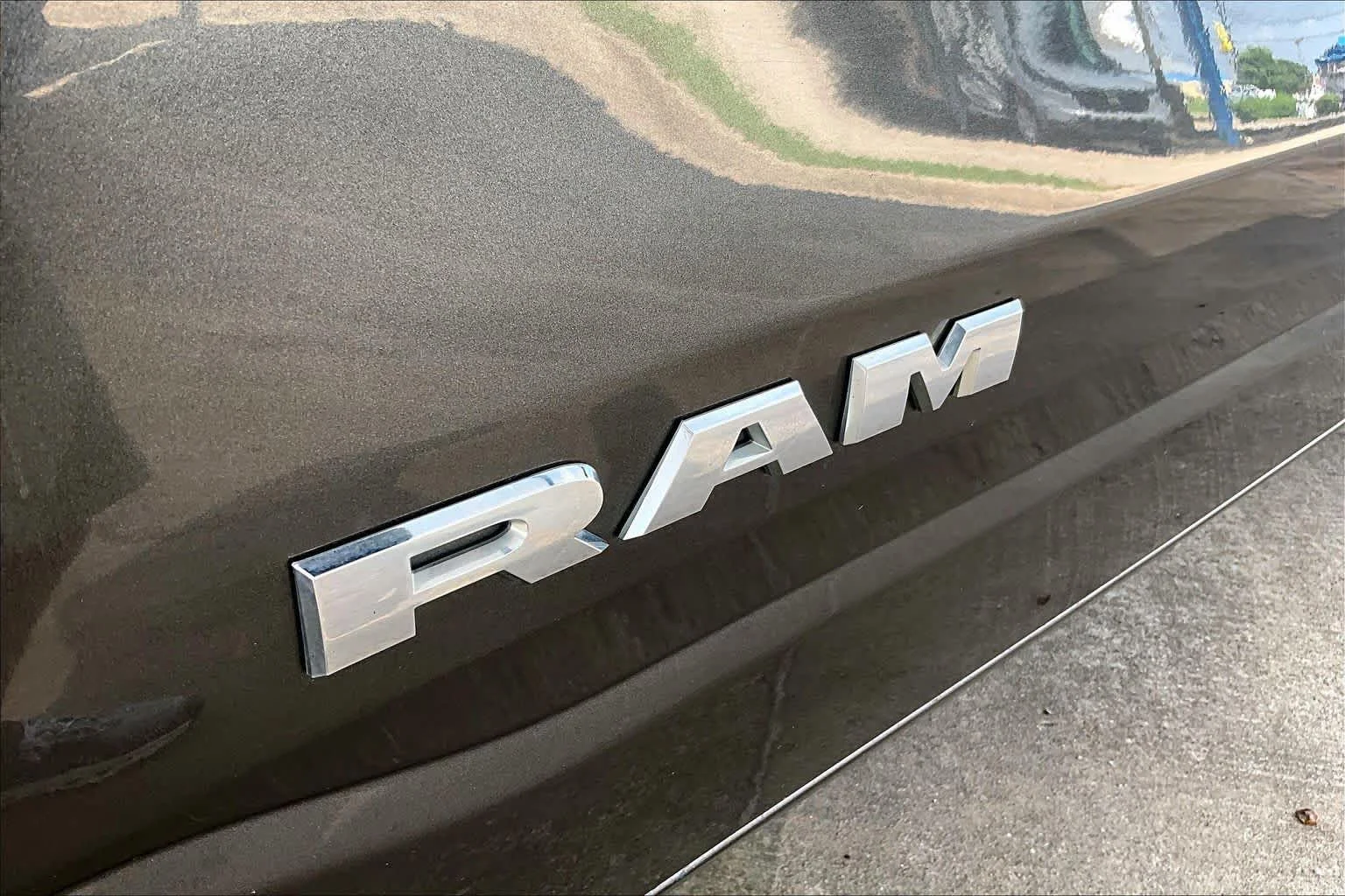Used 2021 Granite Crystal Metallic Clearcoat Ram Laramie image 10