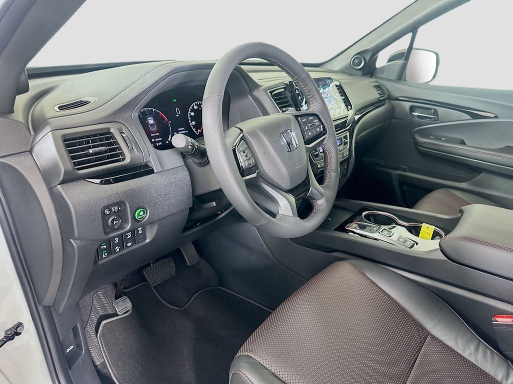 New 2026 Platinum White Pearl Honda Black Edition image 9