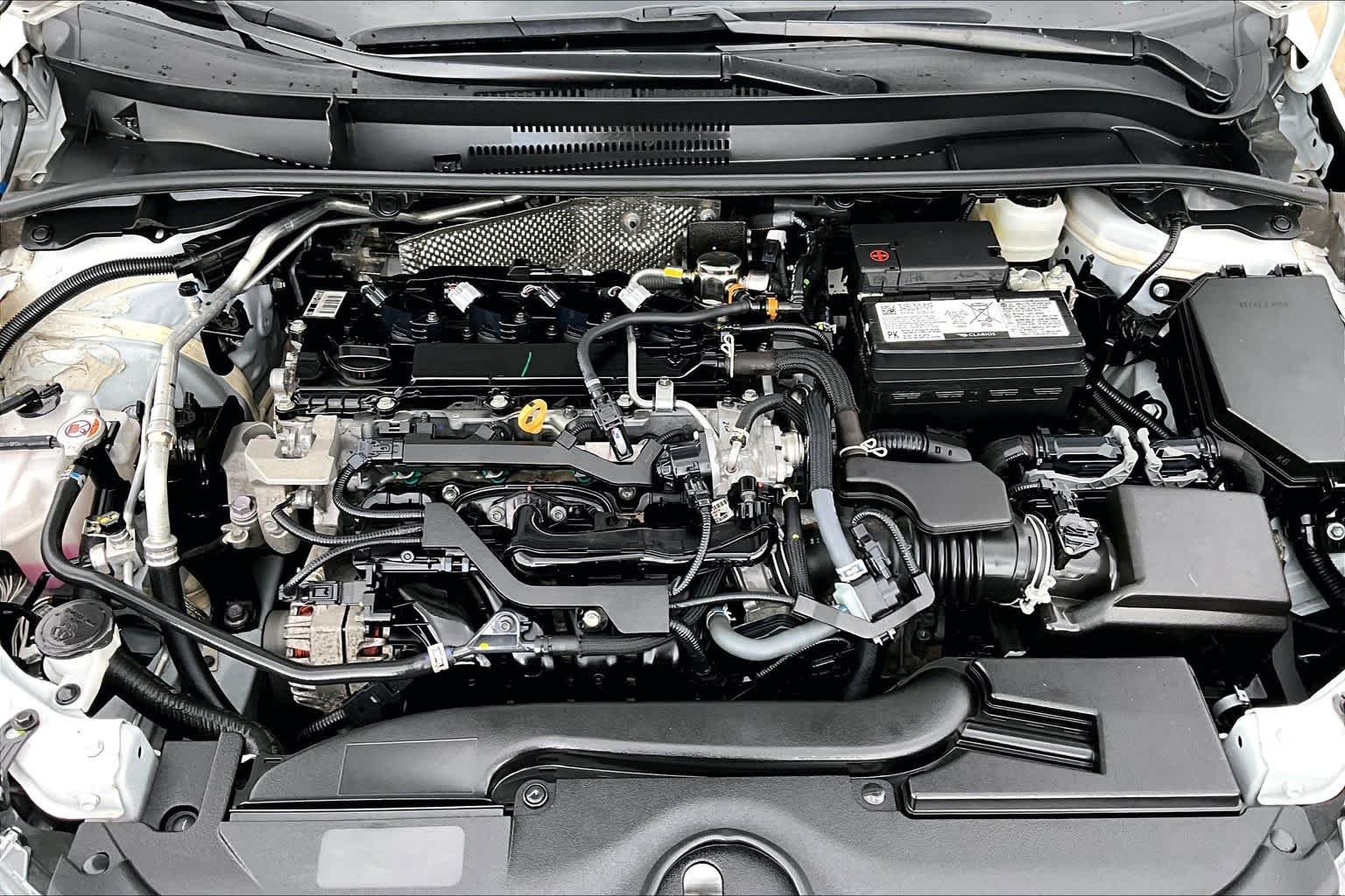 Used 2025 Ice Cap Toyota LE image 32