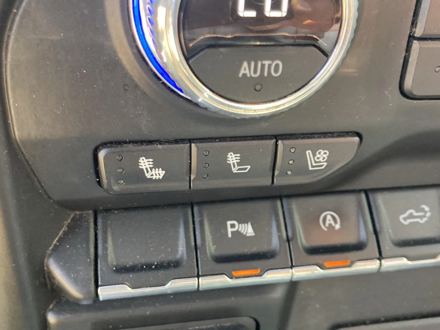 Used 2019 Onyx Black GMC AT4 image 18