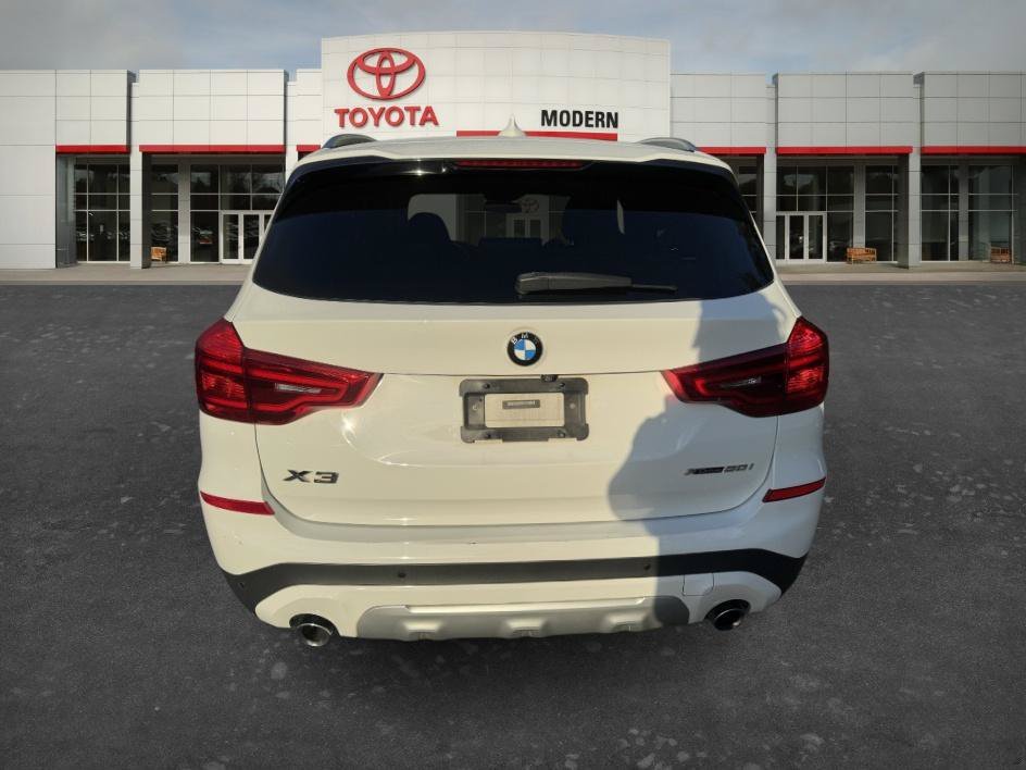 Used 2019 Alpine White BMW xDrive30i image 7