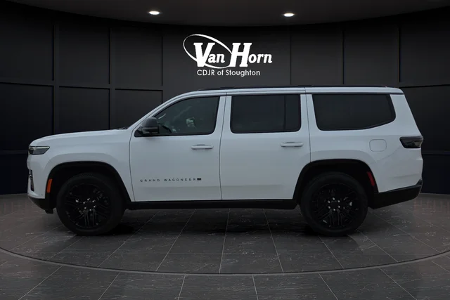 New 2026 Bright White Clear-Coat Exterior Paint Jeep Limited Reserve image 6