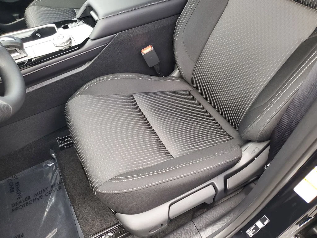 New 2026 Black Mitsubishi ES image 20