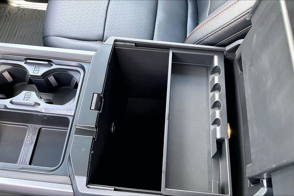 New 2026 Ford Super Duty F-250 Lariat 4D Crew Cab