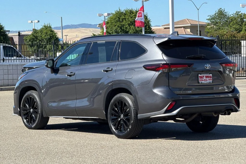 2025 Toyota Highlander XSE - Photo 8