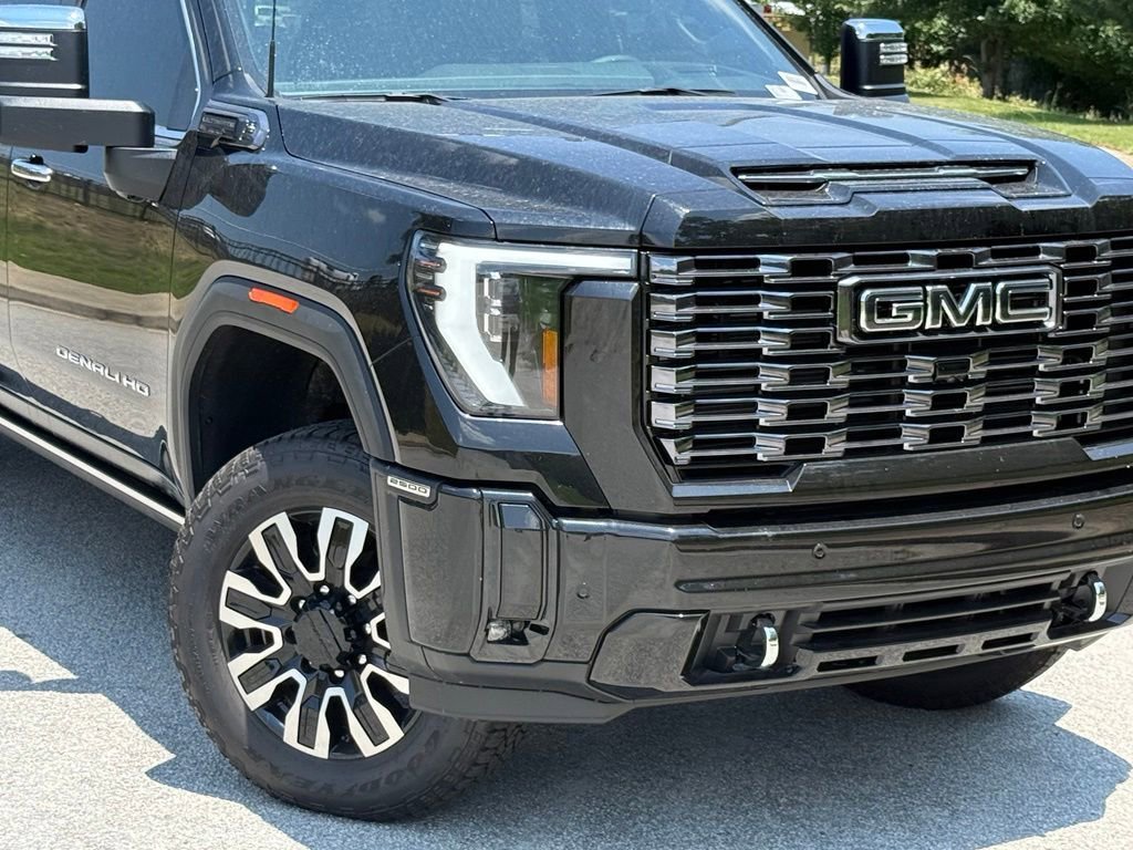 New 2026 Onyx Black GMC Denali Ultimate image 6