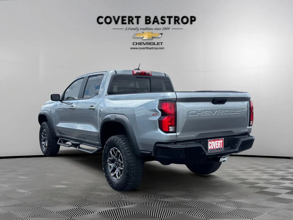 Used 2024 Gray Chevrolet ZR2 image 5