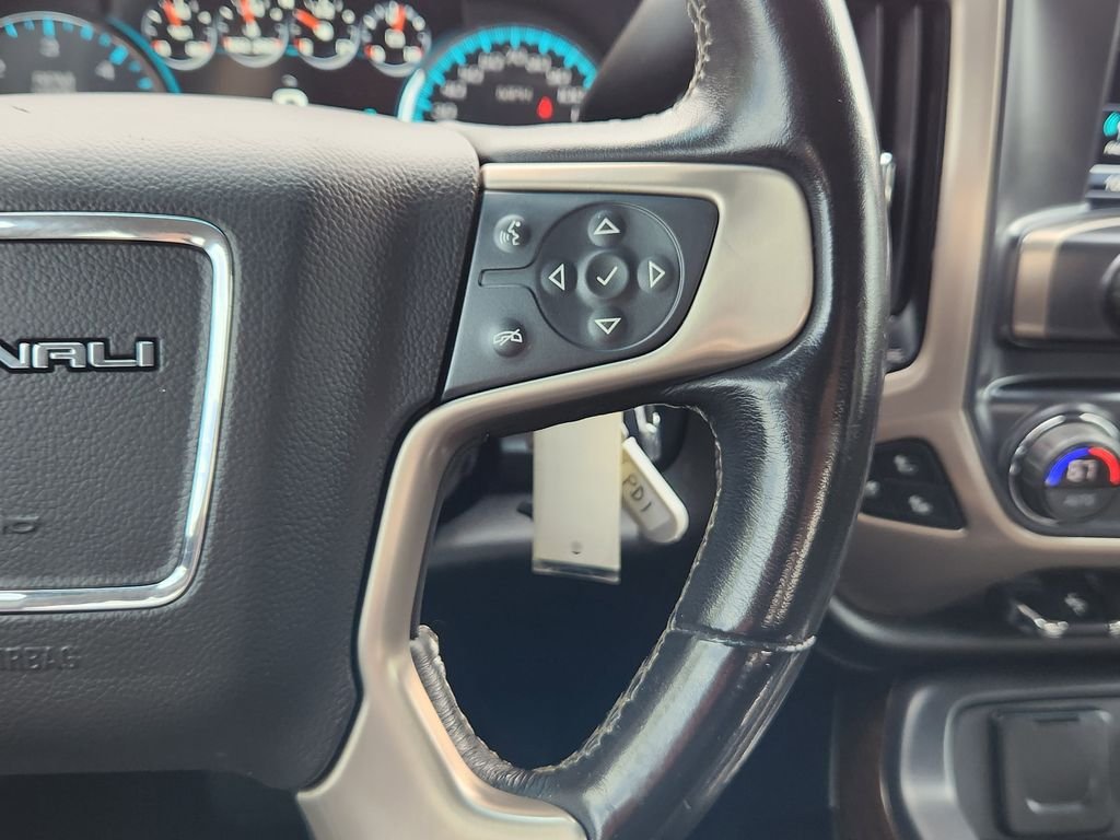 Used 2018 Silver GMC Denali image 17