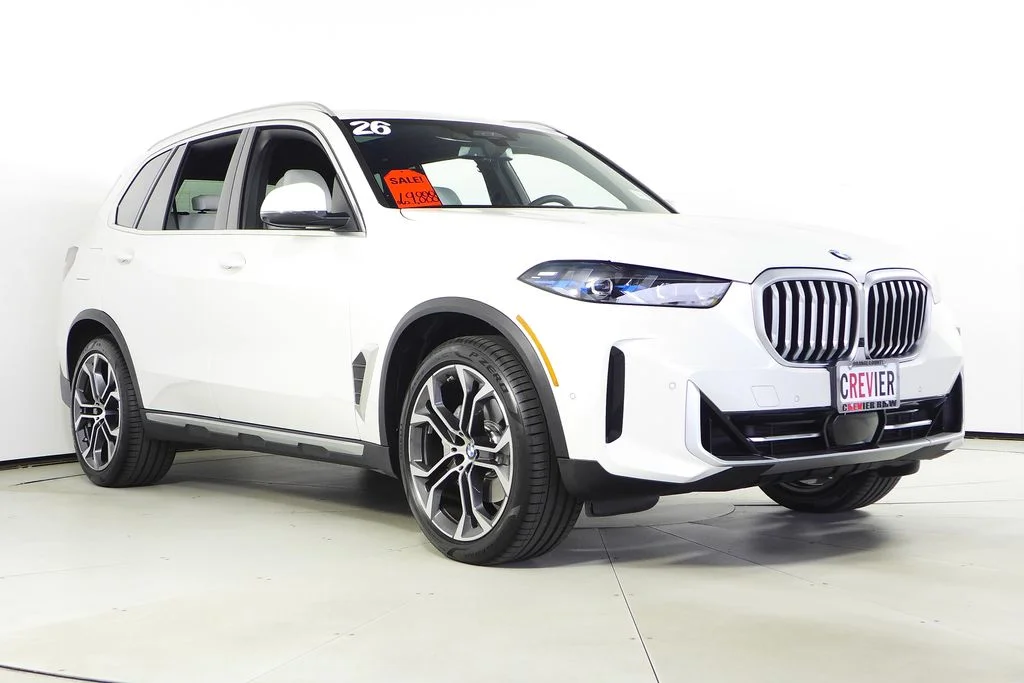 Used 2026 White BMW sDrive40i image 4