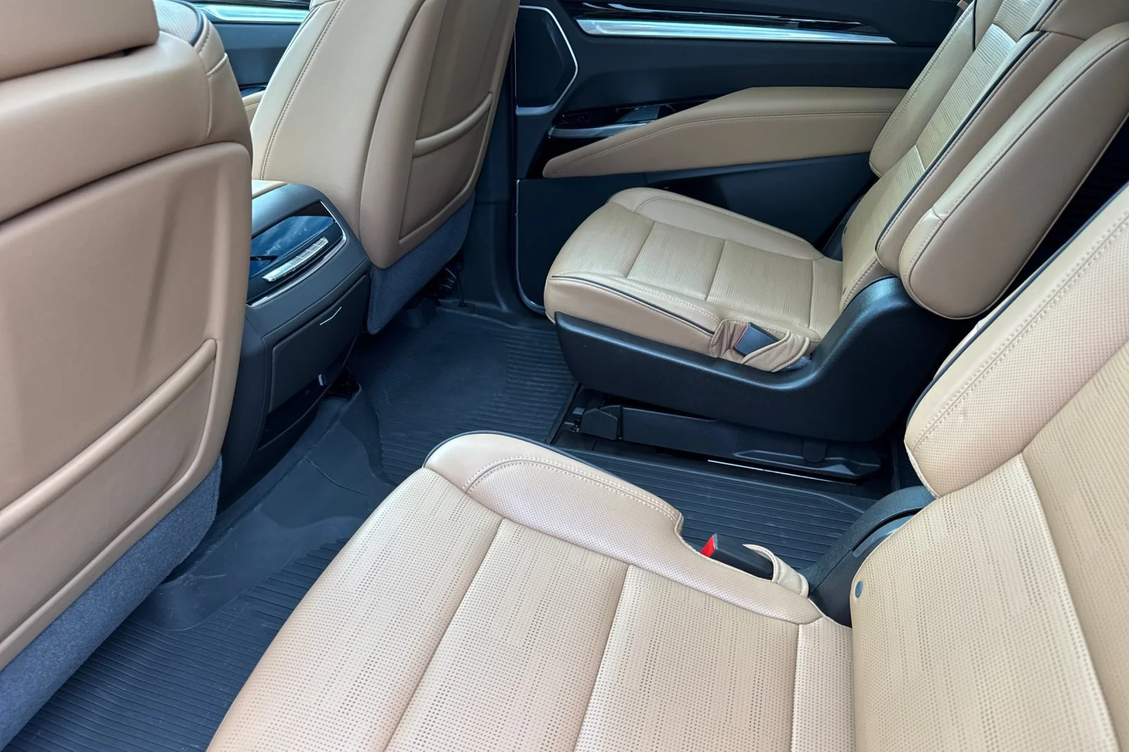 2025 Cadillac Escalade Premium Luxury - Photo 12