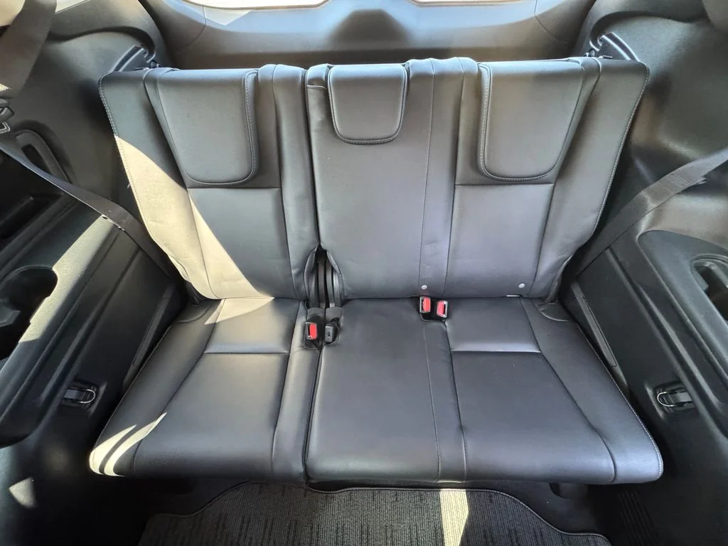 Used 2022 Silver Subaru Limited image 25