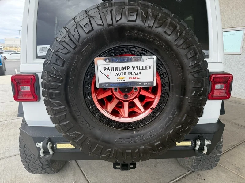 Used 2019 Bright White Clea Jeep Rubicon image 4