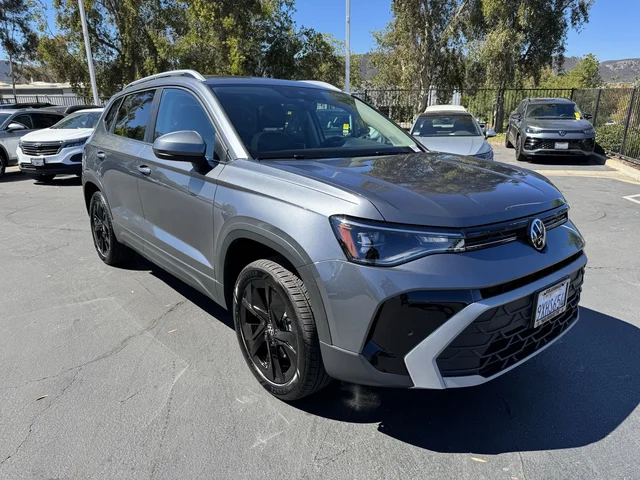 2026 Volkswagen Taos SE