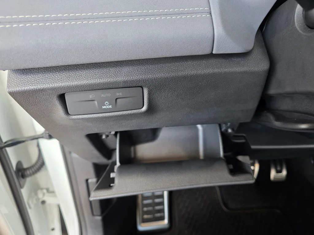 2026 Volkswagen Tiguan SE R-LINE BLACK - Photo 26