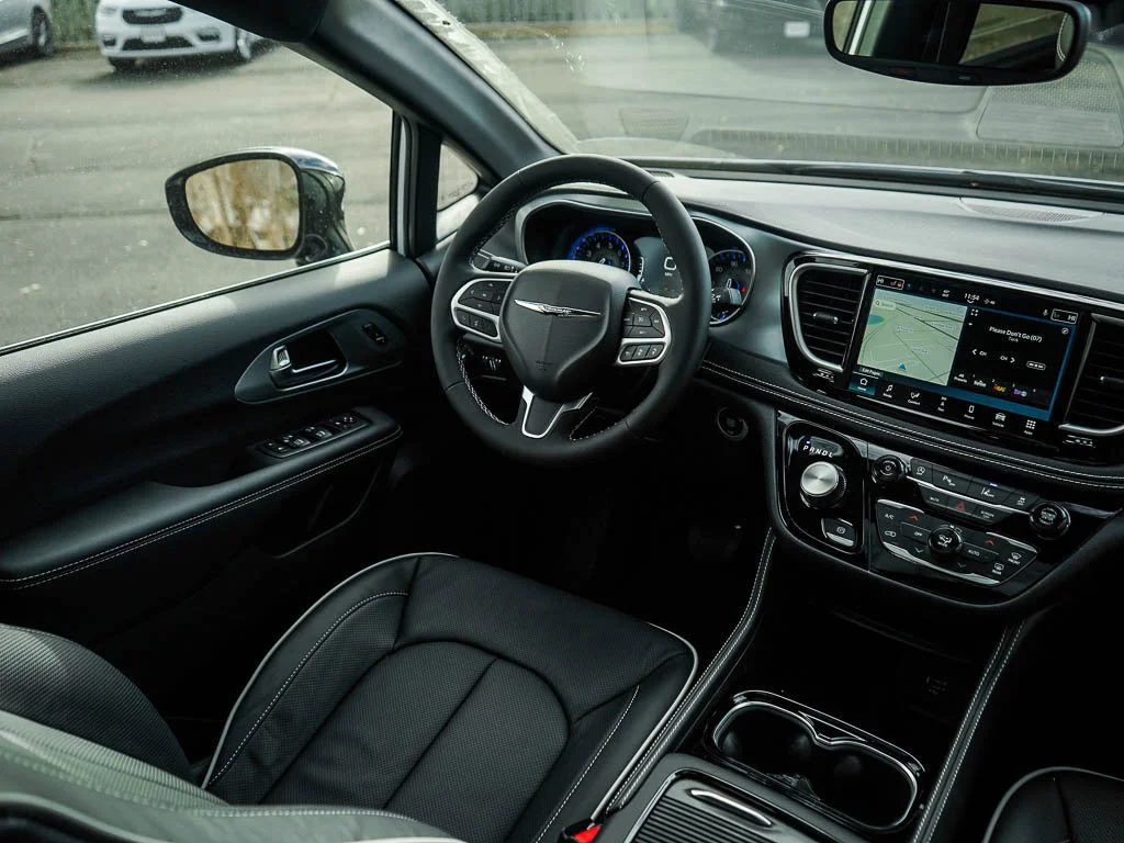 2026 Chrysler Pacifica Limited - Photo 15