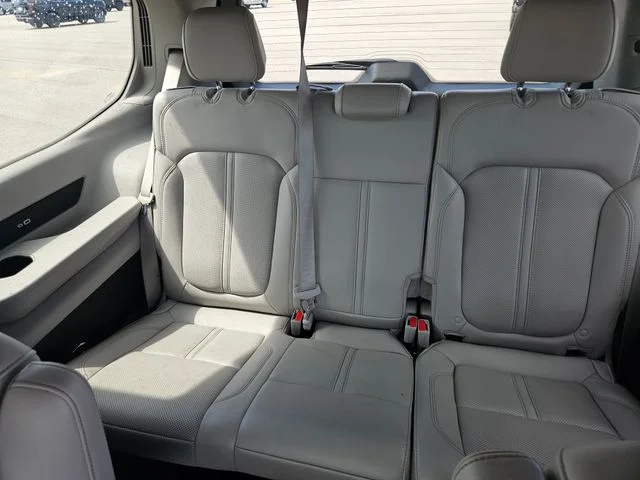 Used 2023 White Jeep Series III image 26