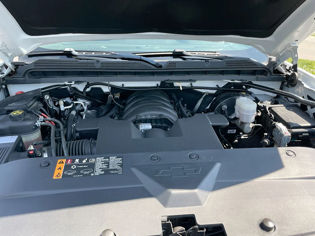 Used 2019 Summit White Chevrolet LT image 27