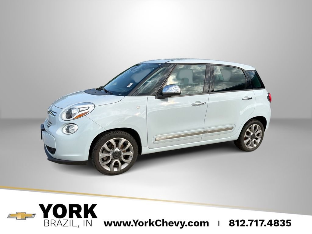 2015 FIAT 500L Lounge's photo