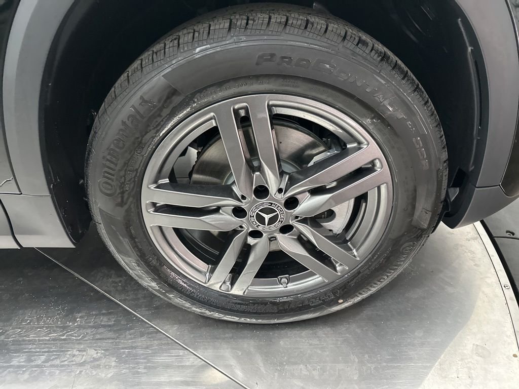 New 2026 Night Black Mercedes-Benz GLA 250 image 9