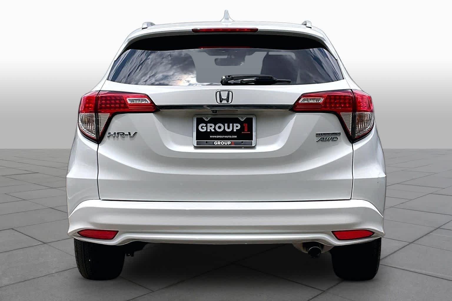 Used 2019 Platinum White Pearl Honda Touring image 5