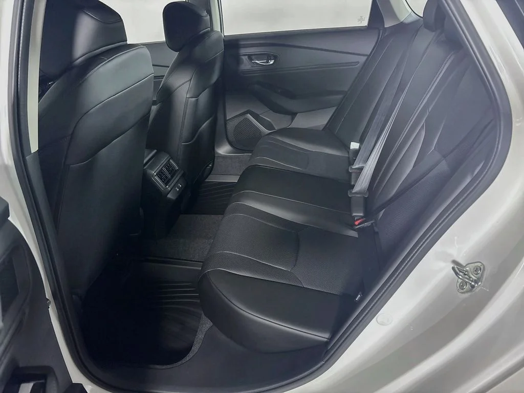 New 2026 Platinum White Pearl Honda Touring image 21