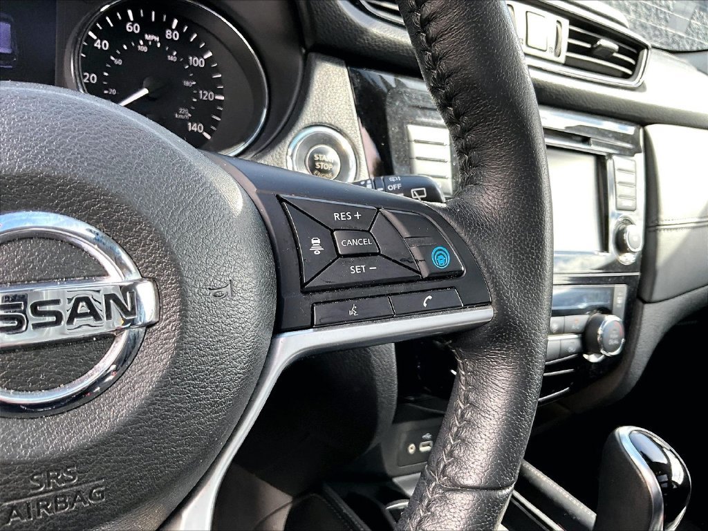 Used 2020 Gray Nissan SL image 20