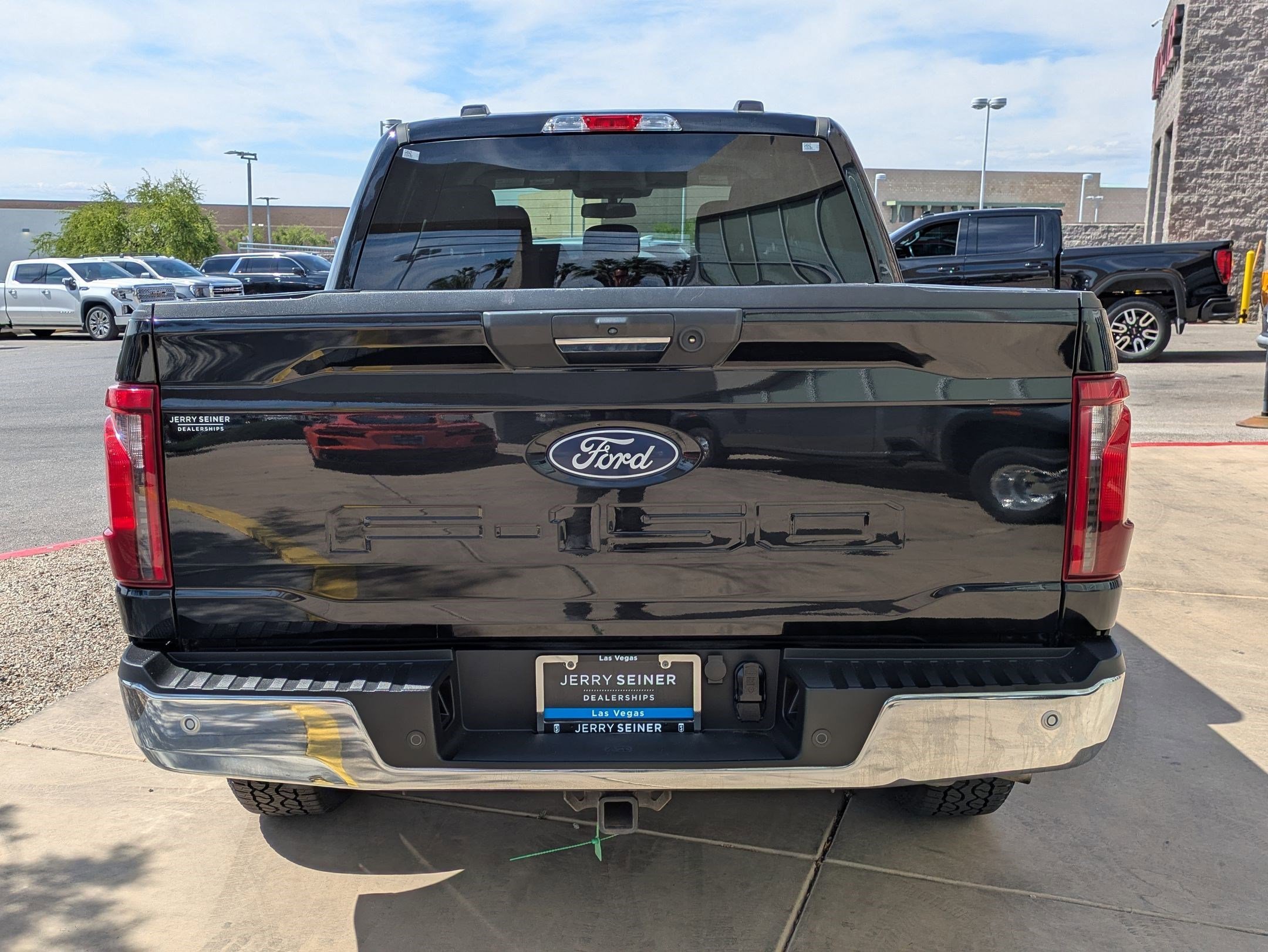 Used 2024  Ford XLT image 4