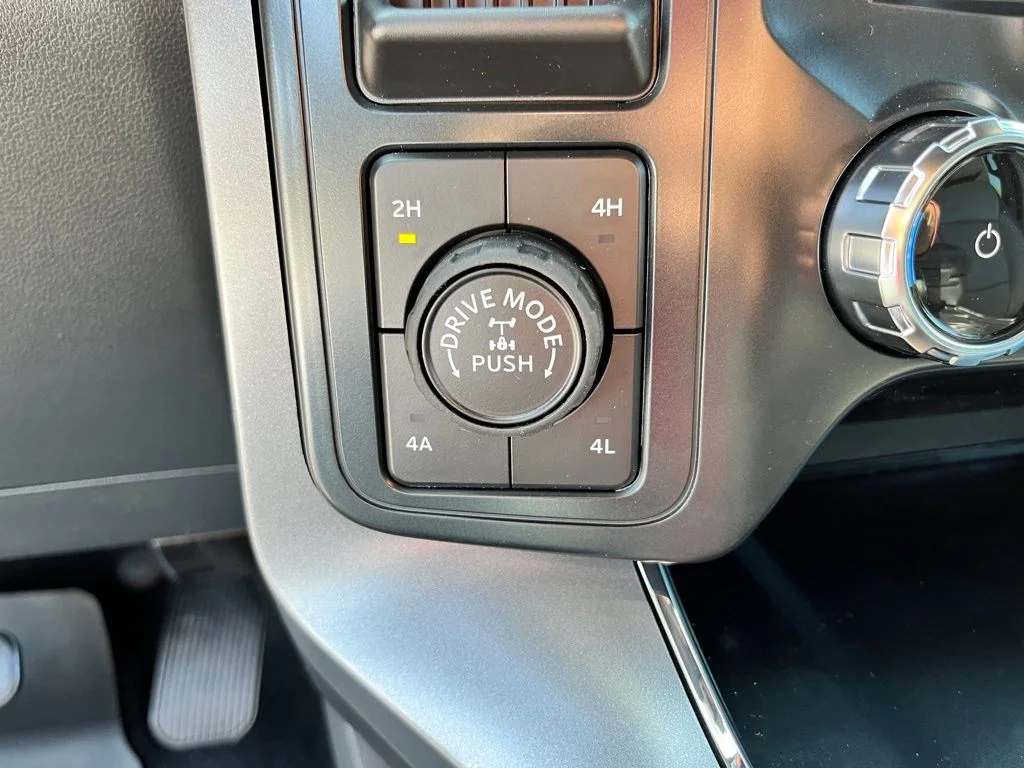 New 2026 Gray Ford Lariat image 17
