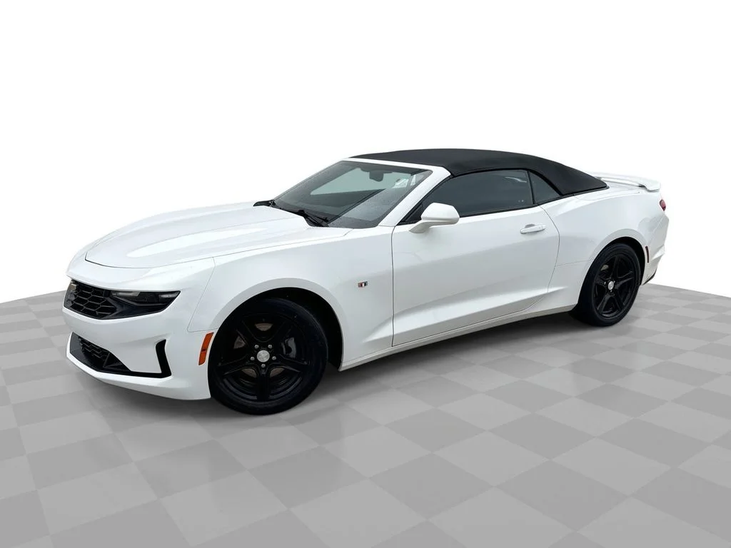 Certified Used 2020 White Chevrolet 1LT image 1