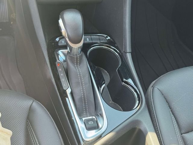Used 2024 White Buick Sport Touring image 27