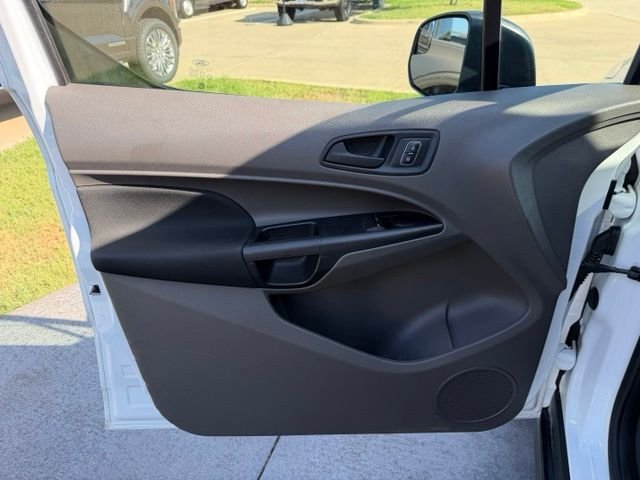 Used 2019 White Ford XL image 9