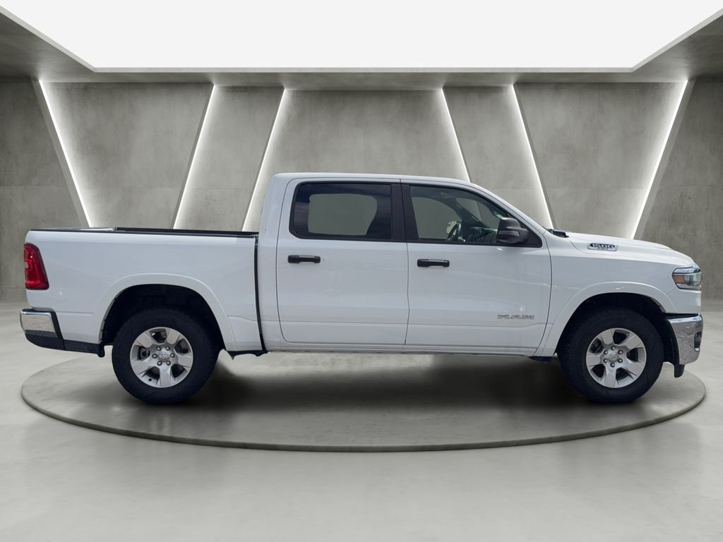 Used 2025 White Ram Big Horn/Lone Star image 6