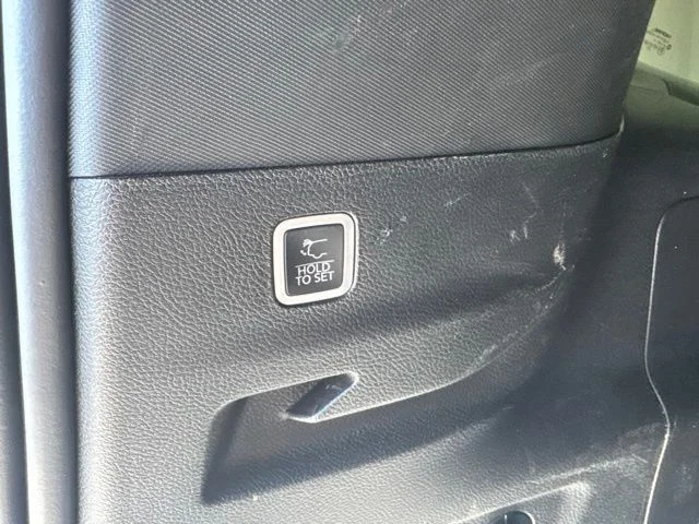 Used 2023 White Jeep Series II image 25