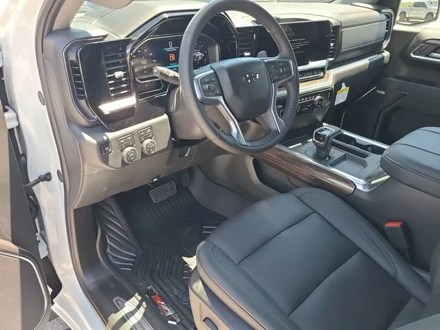 New 2026 Summit White Chevrolet LT Trail Boss image 24