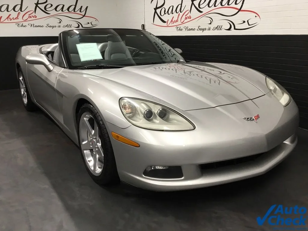 Used 2005 Silver Chevrolet Base image 3