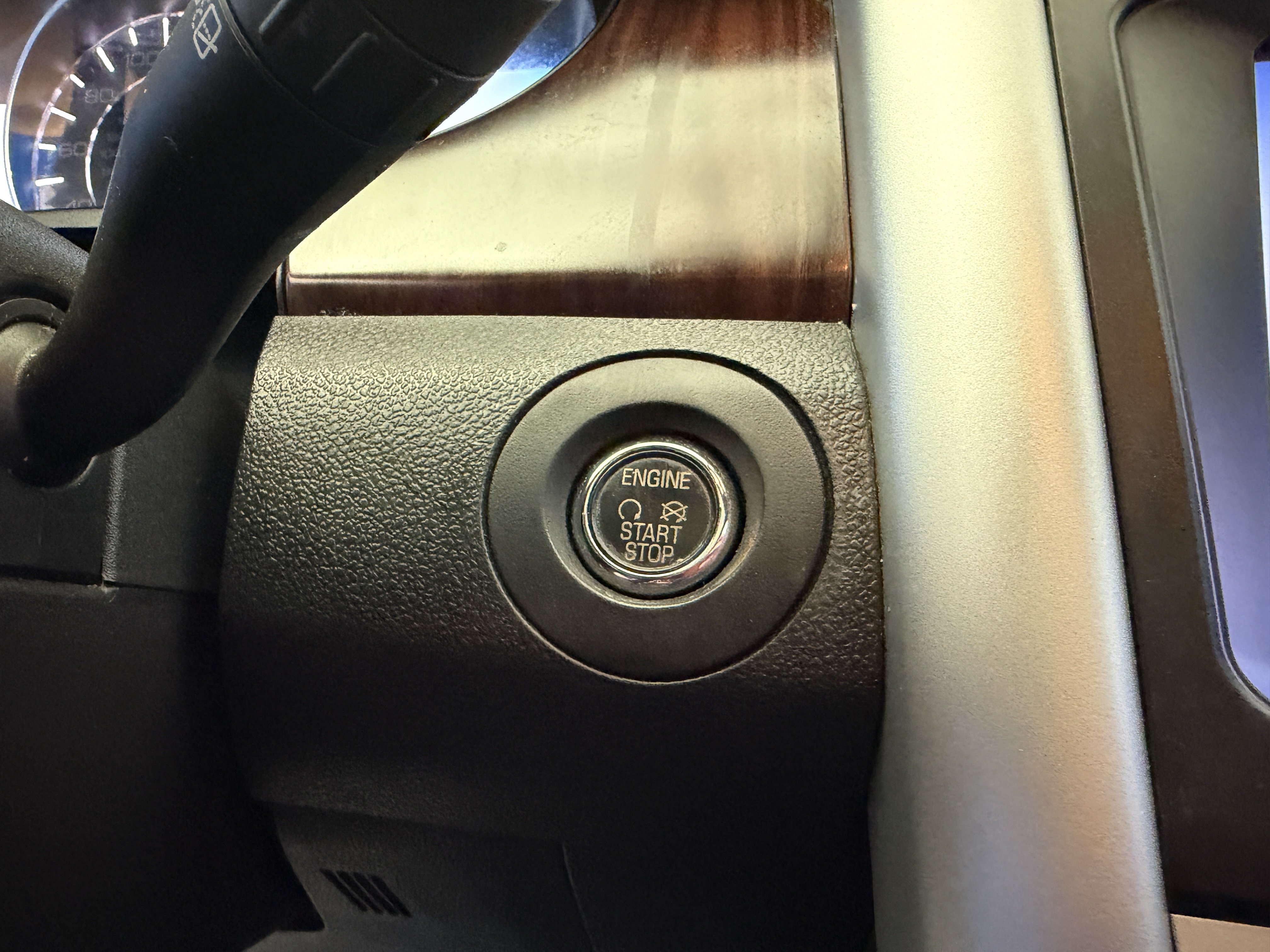 Used 2013 Tuxedo Black Metallic Ford Limited image 19