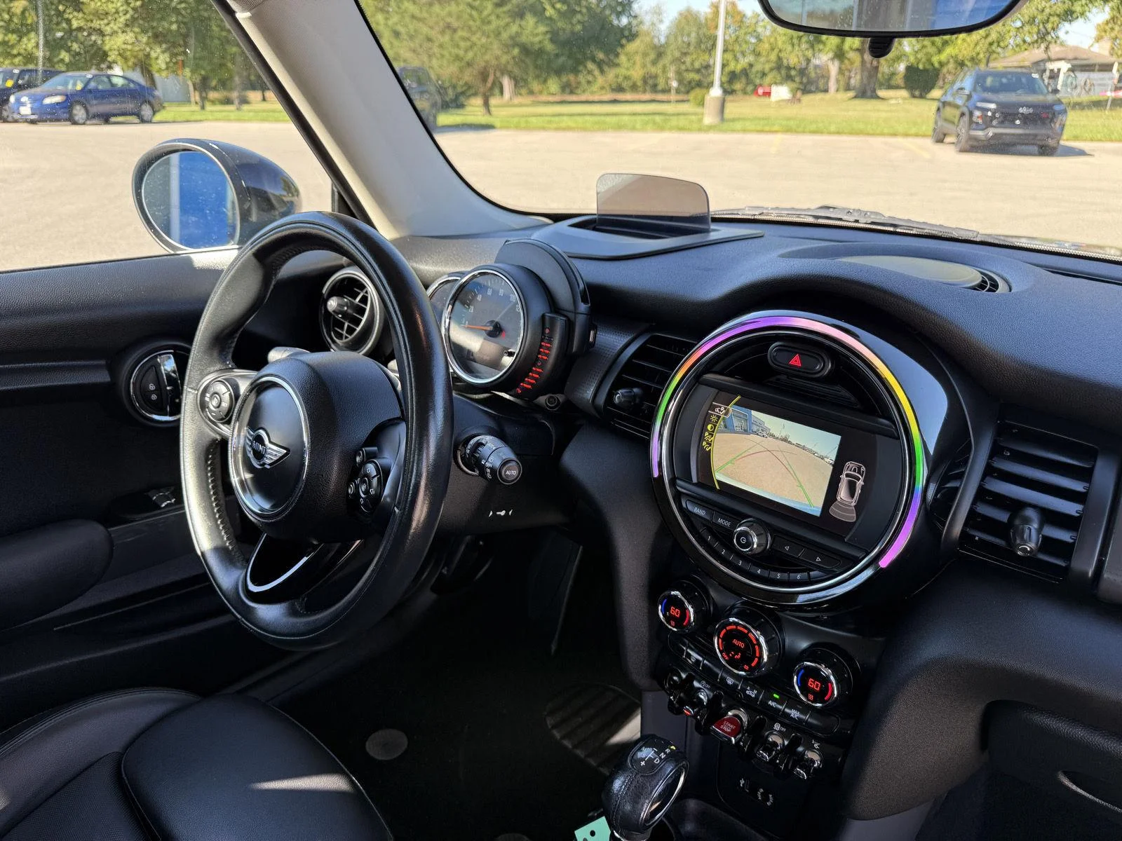 Used 2016 Electric Blue Metallic MINI HATCHBACK image 3