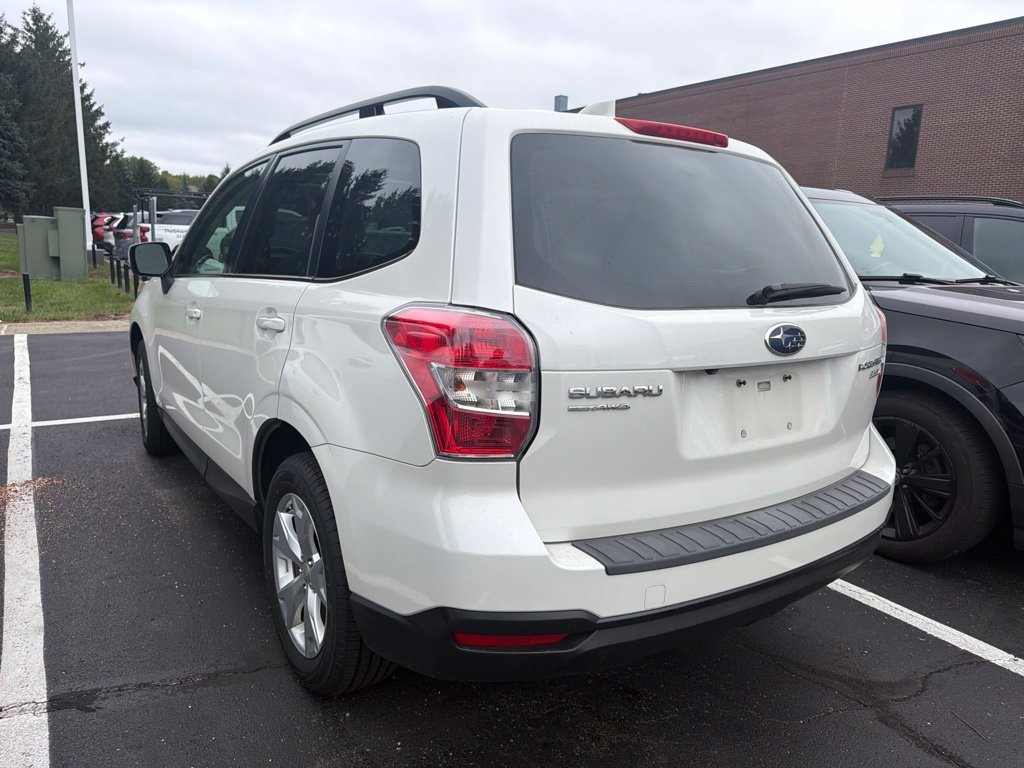 Used 2016 Crystal White Pearl Subaru 2.5i Premium image 2