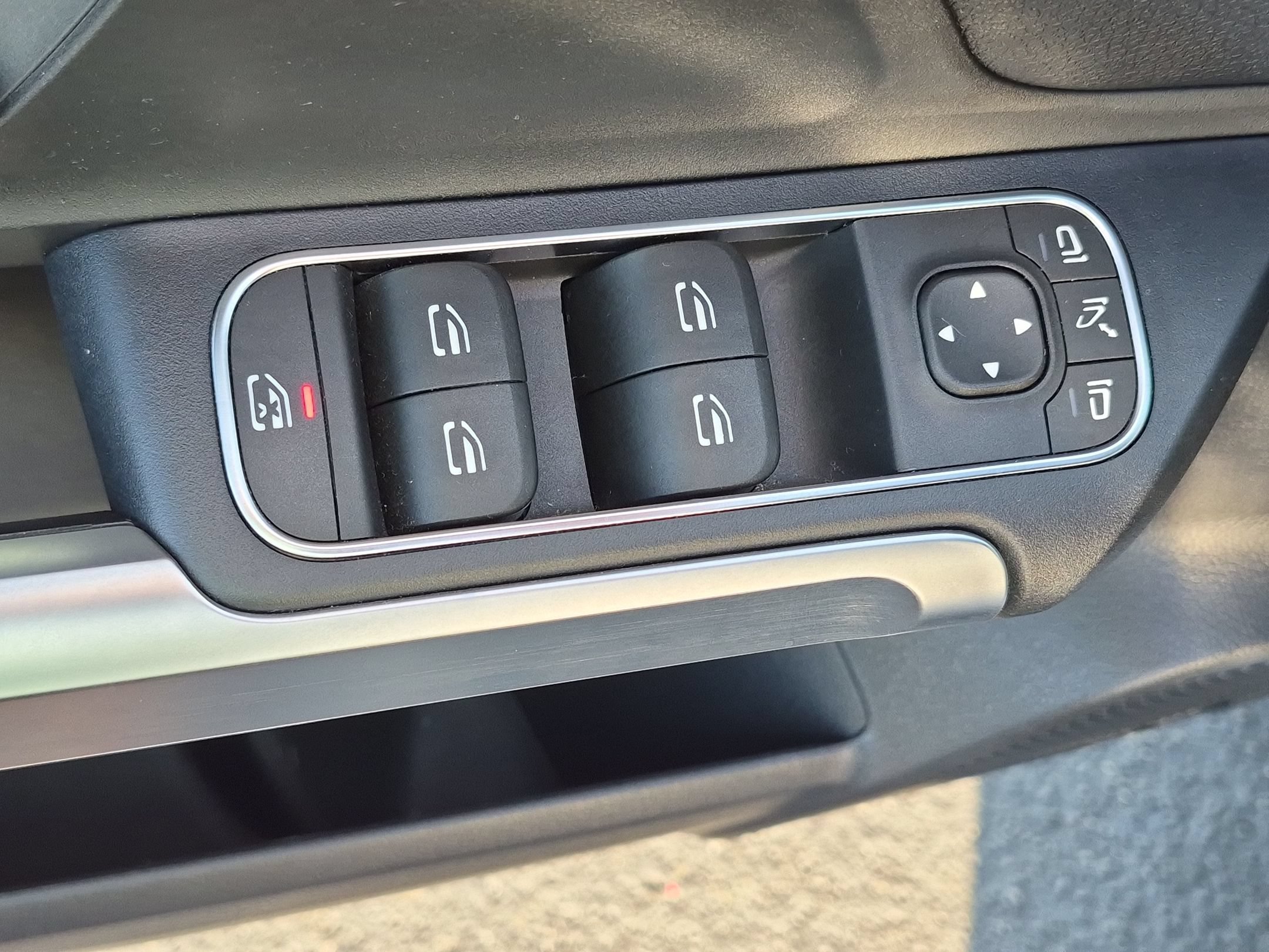 Used 2022 Mountain Gray Metallic Mercedes-Benz EQB 350 image 13