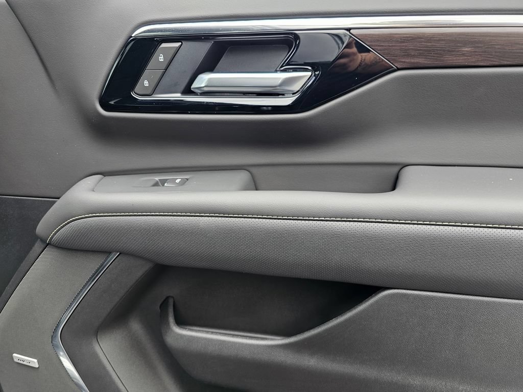 2026 Chevrolet Tahoe Premier - Photo 9