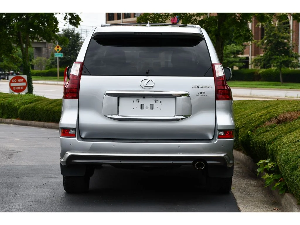 Used 2019 Silver Lining Metallic Lexus Premium image 5