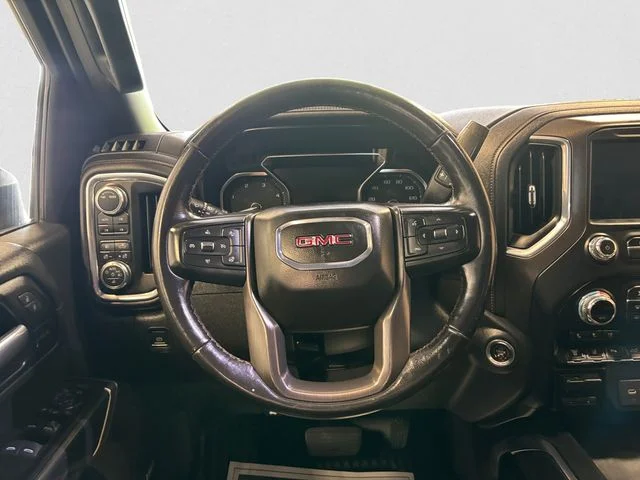 Used 2021 White GMC AT4 image 13