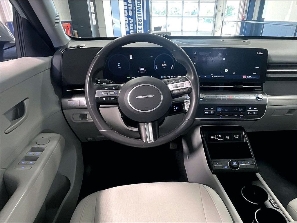 Used 2024 Green Hyundai SEL image 18