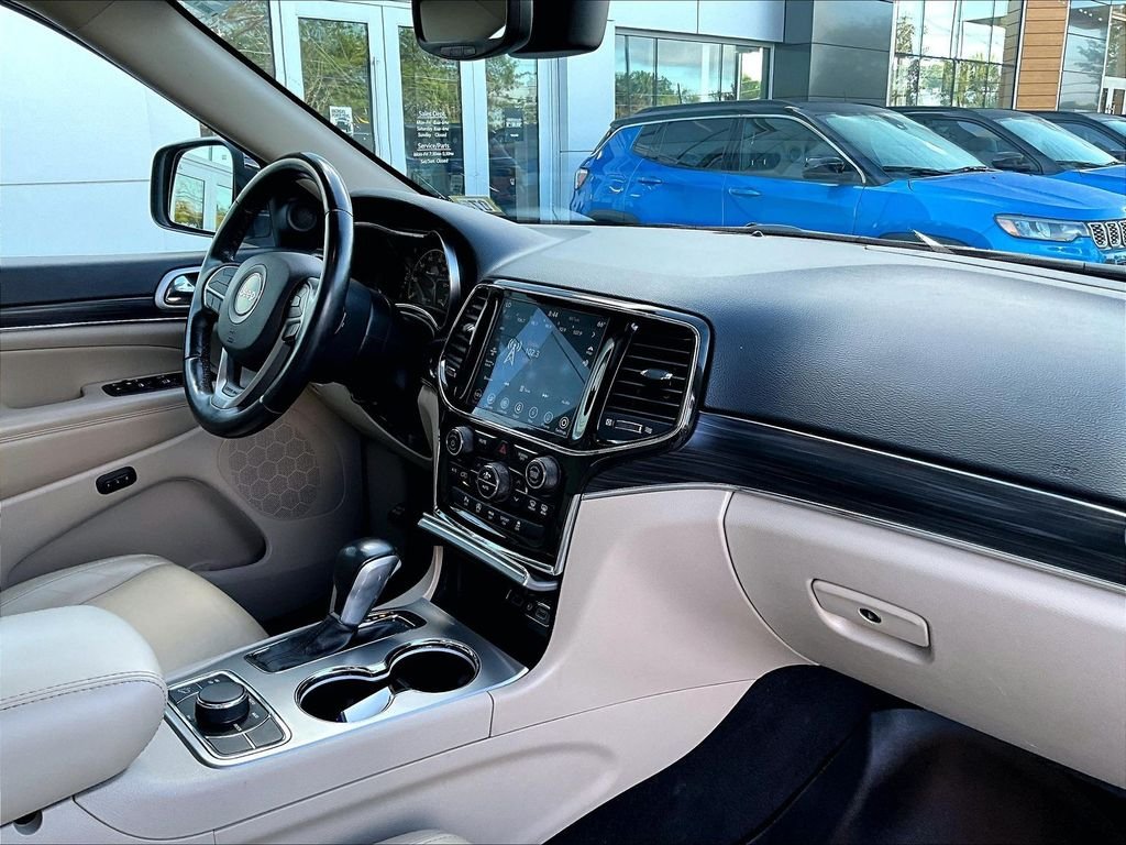 Used 2021 Diamond Black Crystal Pearlcoat Jeep Limited image 14